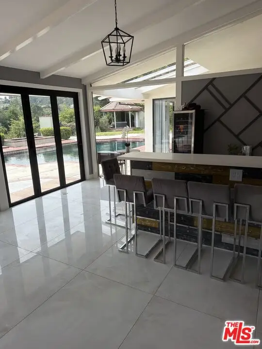 Address Withheld By Seller, Calabasas, CA 91302 - #3