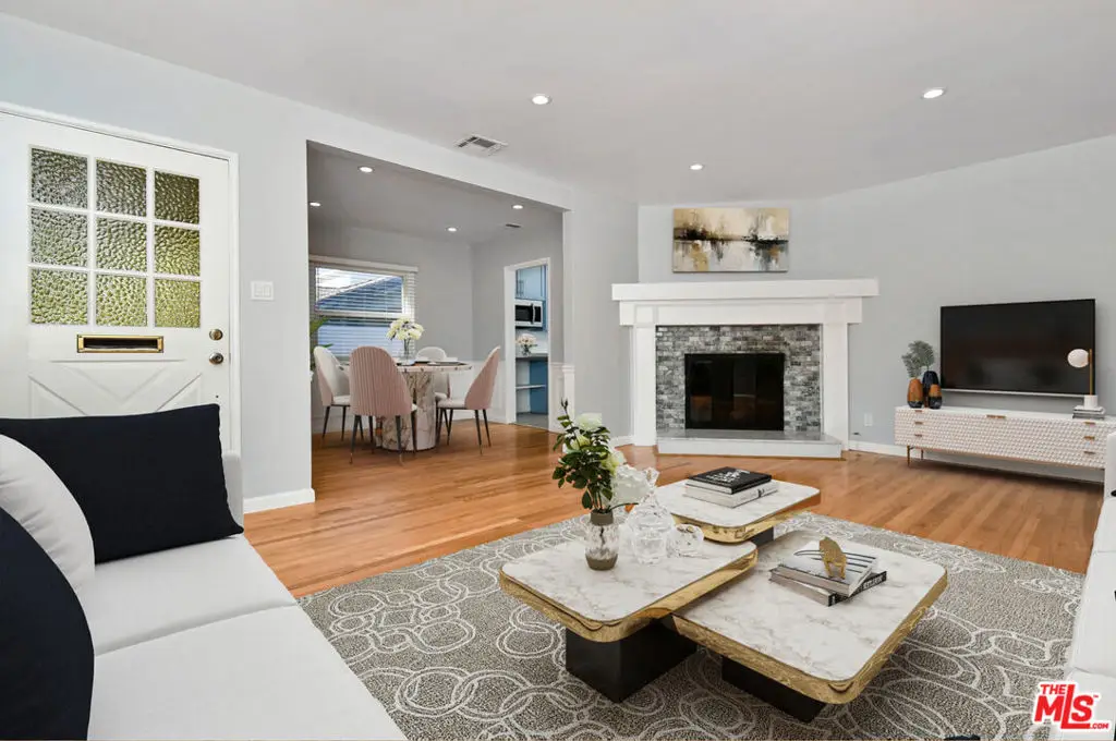 22025 De La Osa Street, Woodland Hills, CA 91364 - #1