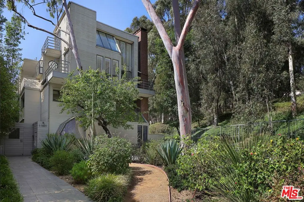 11601 Montana Avenue #6, Los Angeles, CA 90049 - #1
