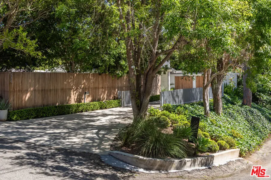 586 Lorna Lane, Los Angeles, CA 90049 - #3