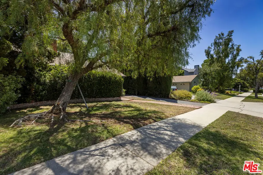 5106 Ranchito Avenue, Sherman Oaks, CA 91423 - #3
