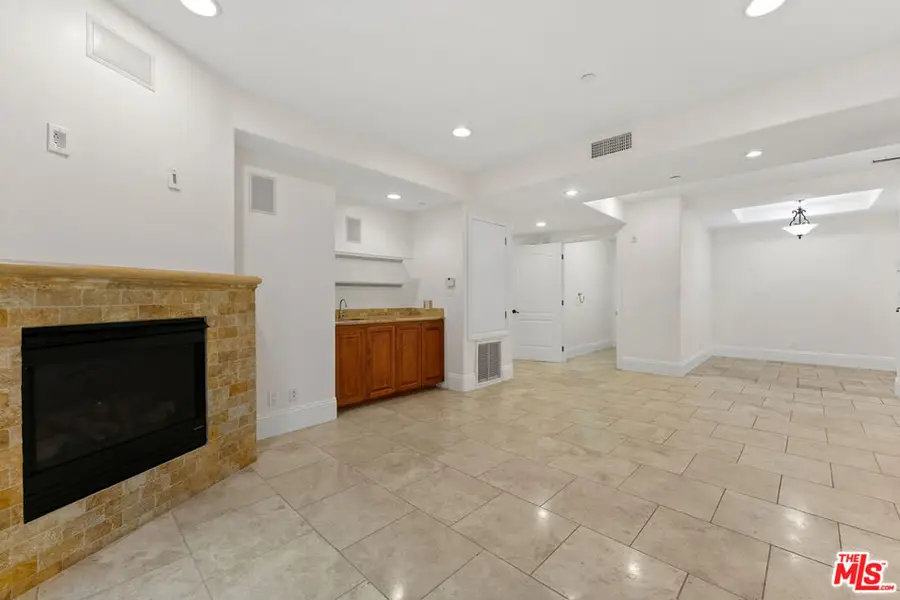 16123 W Sunset Boulevard #101, Pacific Palisades, CA 90272 - #3