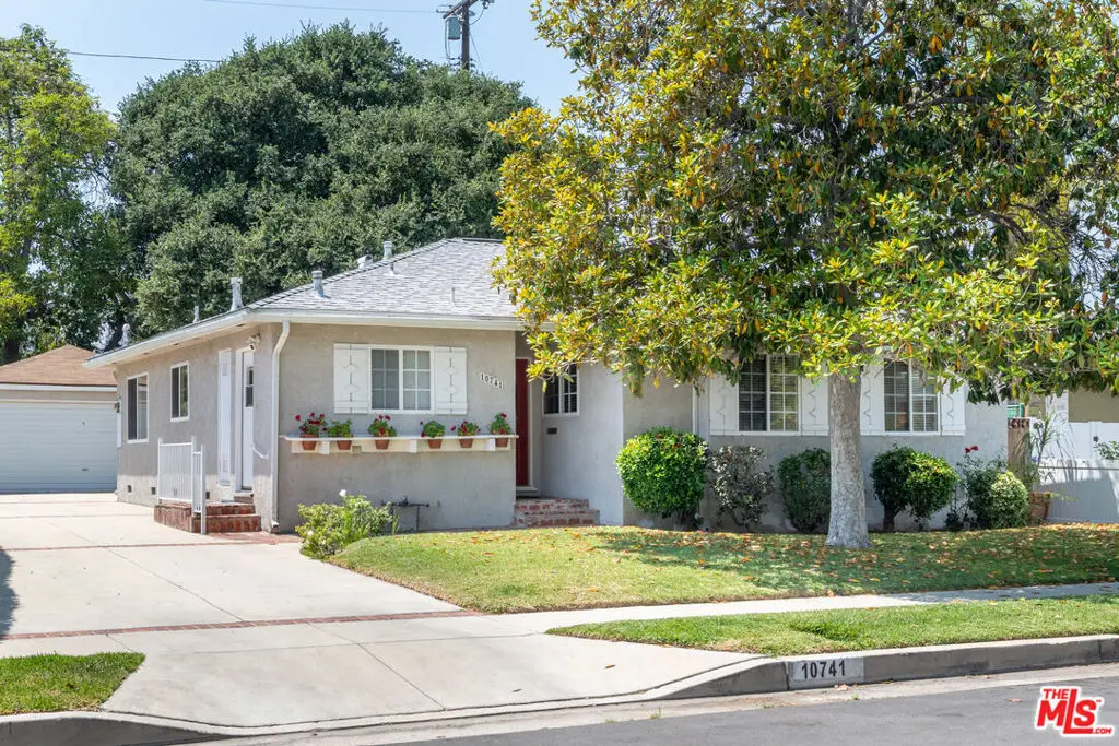 10741 Russett Avenue, Sunland, CA 91040 - #1