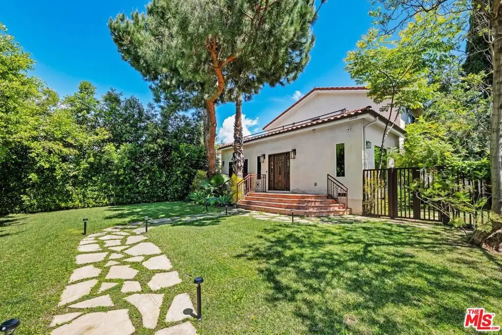1568 S Point View Street, Los Angeles, CA 90035 - #1
