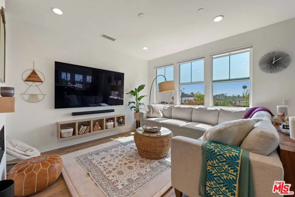 2911 W Exposition Place #1, Los Angeles, CA 90018 - #1