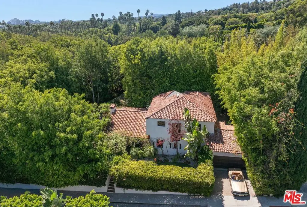 1135 Sunset Vale Avenue, West Hollywood, CA 90069 - #1