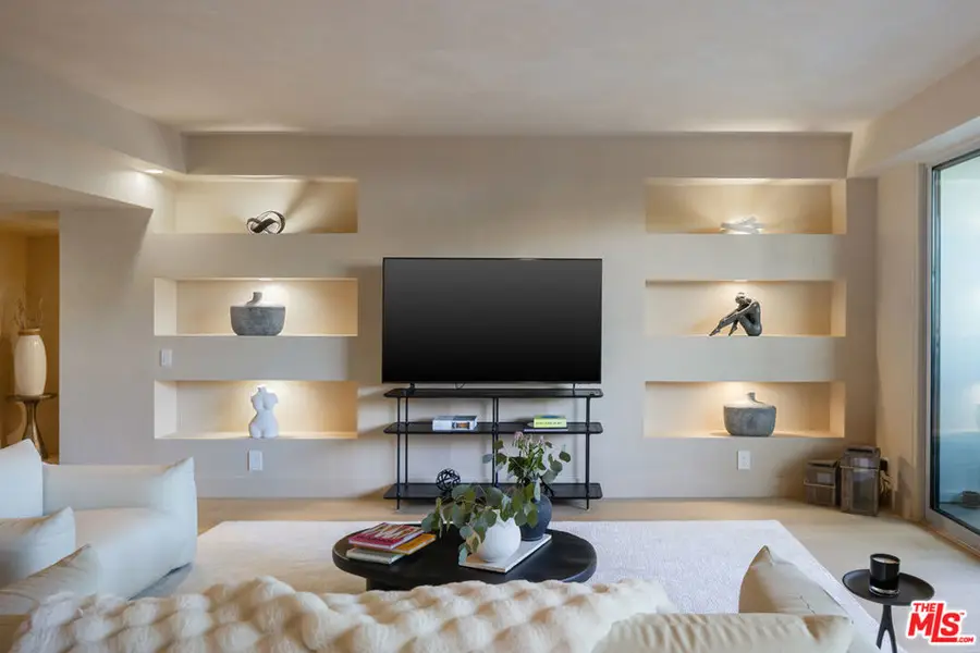818 N Doheny Drive #205, West Hollywood, CA 90069 - #3