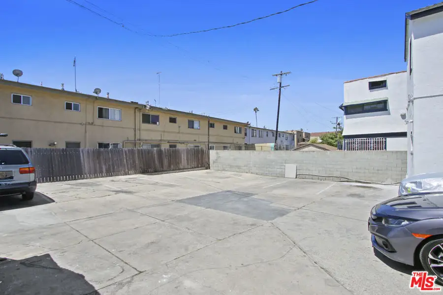2694 James M Wood Boulevard, Los Angeles, CA 90006 - #3