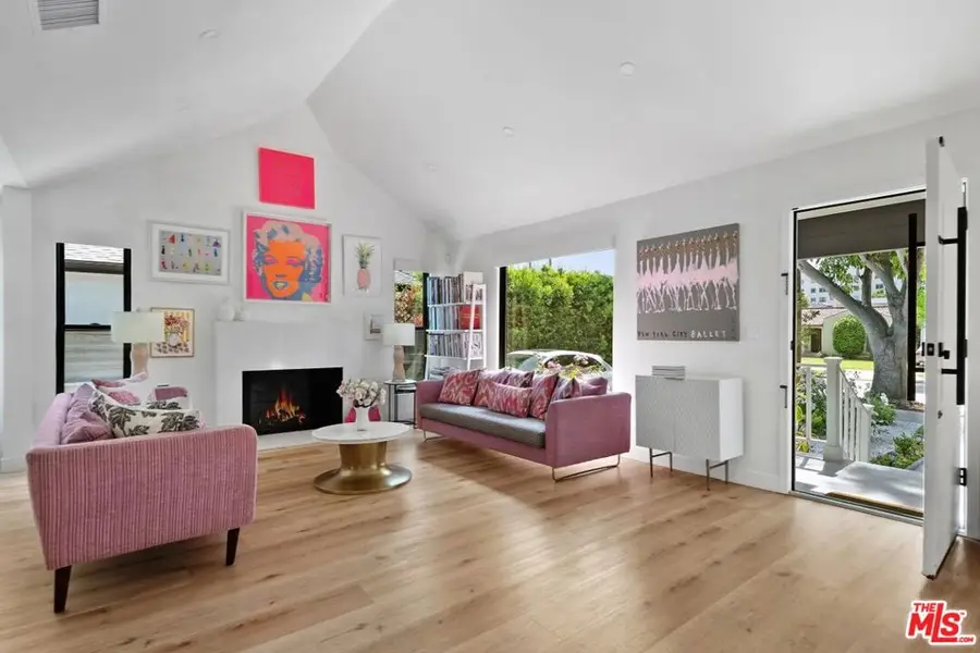 584 N Lucerne Boulevard, Los Angeles, CA 90004 - #3