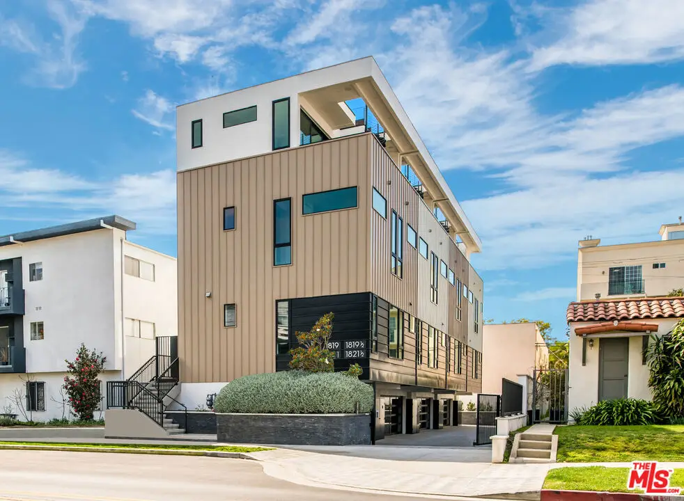 1/2 Veteran Avenue, Los Angeles, CA 90025 - #1