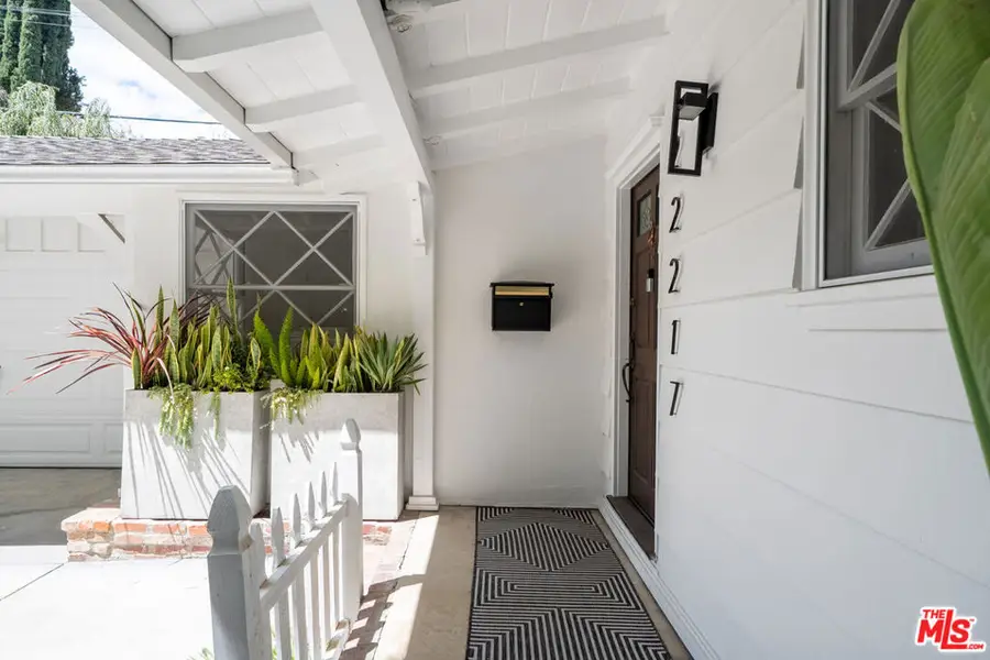 22217 Ybarra Road, Woodland Hills, CA 91364 - #3