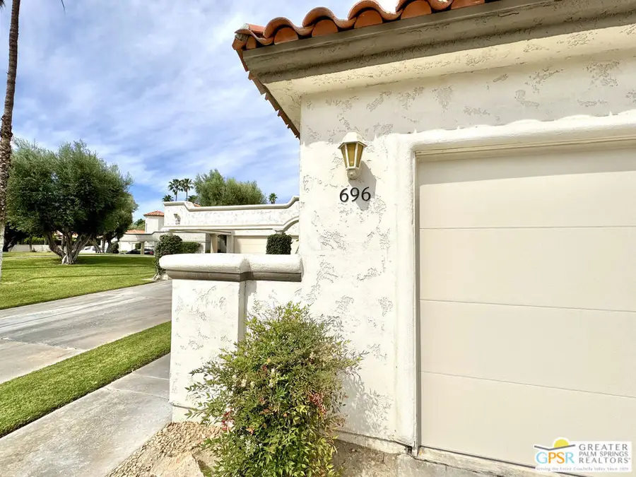 696 Vista Lago Circle, Palm Desert, CA 92211 - #2