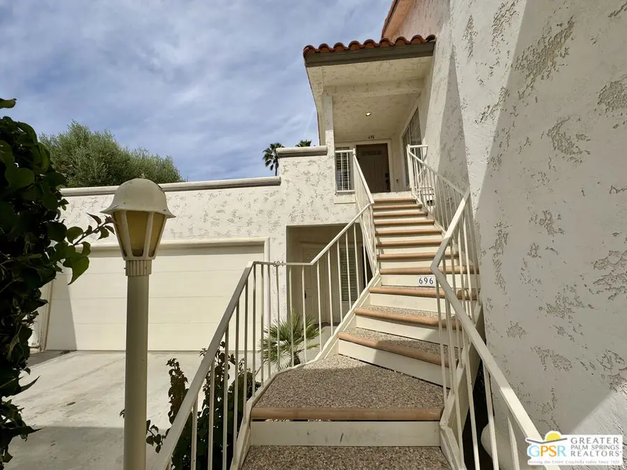 696 Vista Lago Circle, Palm Desert, CA 92211 - #3
