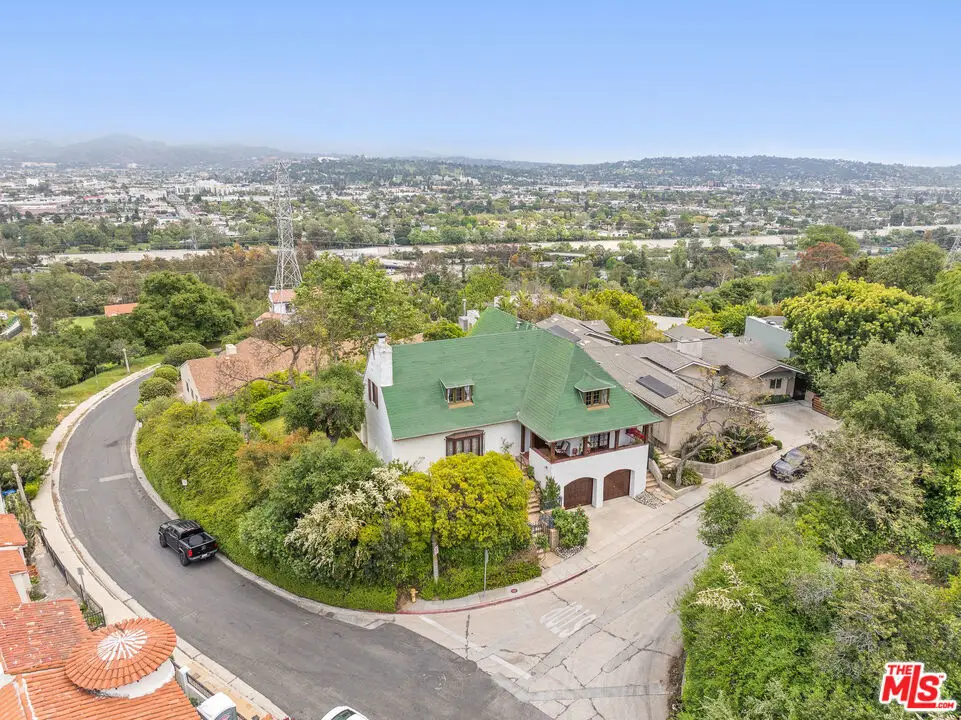 3806 Carnavon Way, Los Angeles, CA 90027 - #1