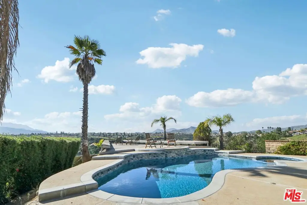 1821 Calle Petaluma, Thousand Oaks, CA 91360 - #1