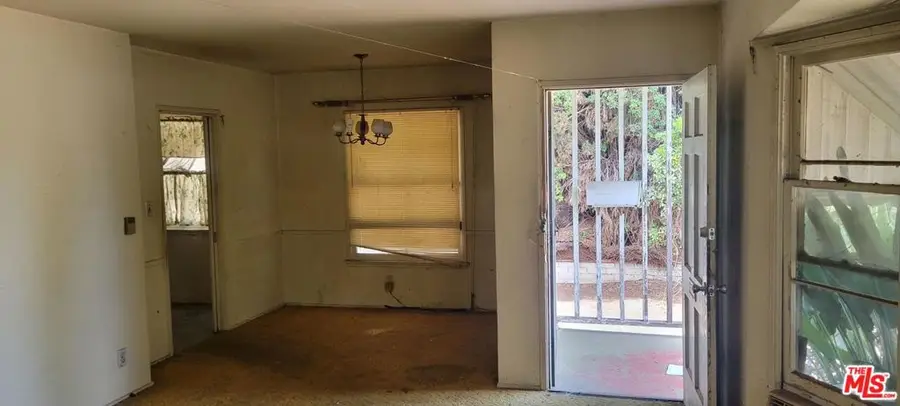 6555 De Celis Place, Van Nuys, CA 91406 - #3