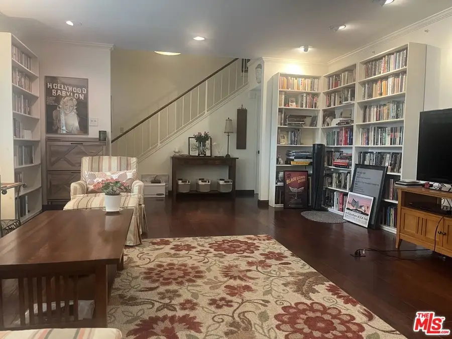 5112 Van Noord Avenue, Sherman Oaks, CA 91423 - #2