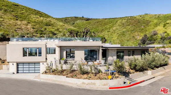 1205 Las Lomas Place, Pacific Palisades, CA 90272