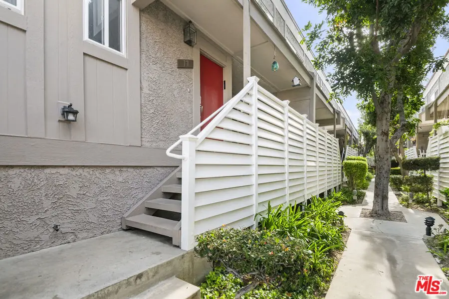 18333 Hatteras Street #77, Tarzana, CA 91356 - #2