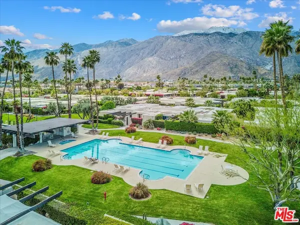 426 N Hermosa Drive, Palm Springs, CA 92262