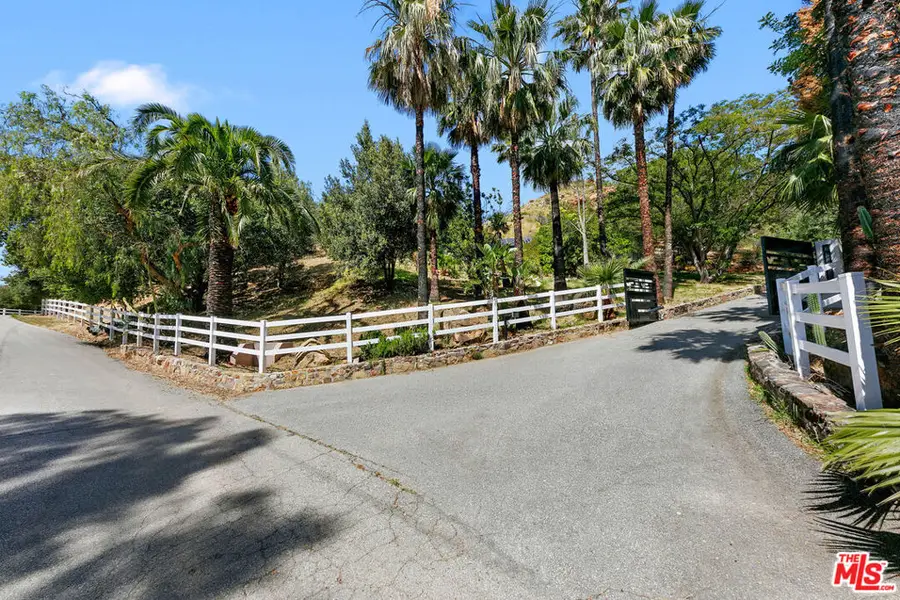 260 Loma Metisse Road, Malibu, CA 90265 - #2