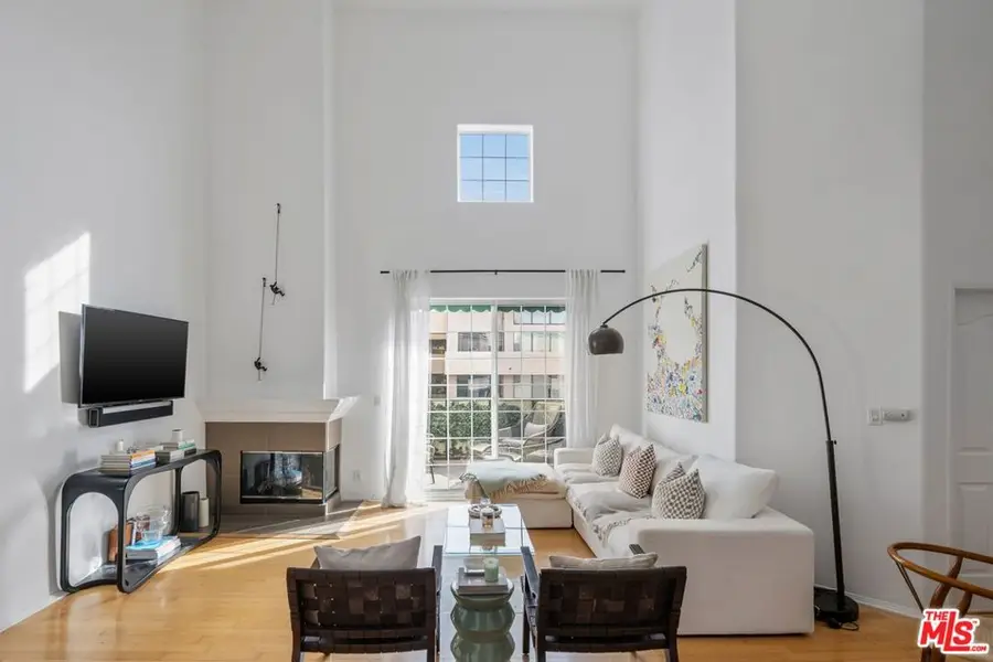 930 N Doheny Drive #305, West Hollywood, CA 90069 - #2
