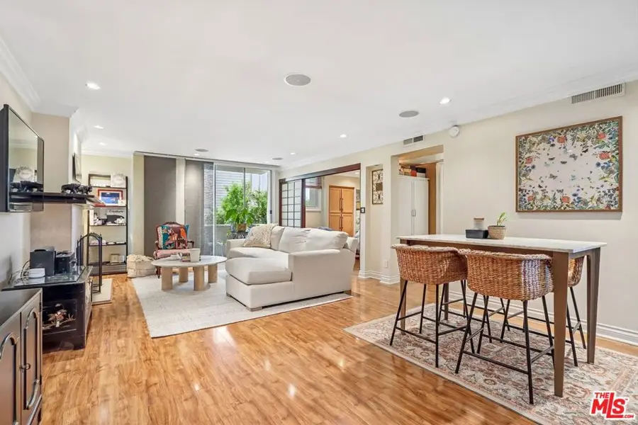 5325 Newcastle Avenue #201, Encino, CA 91316 - #3