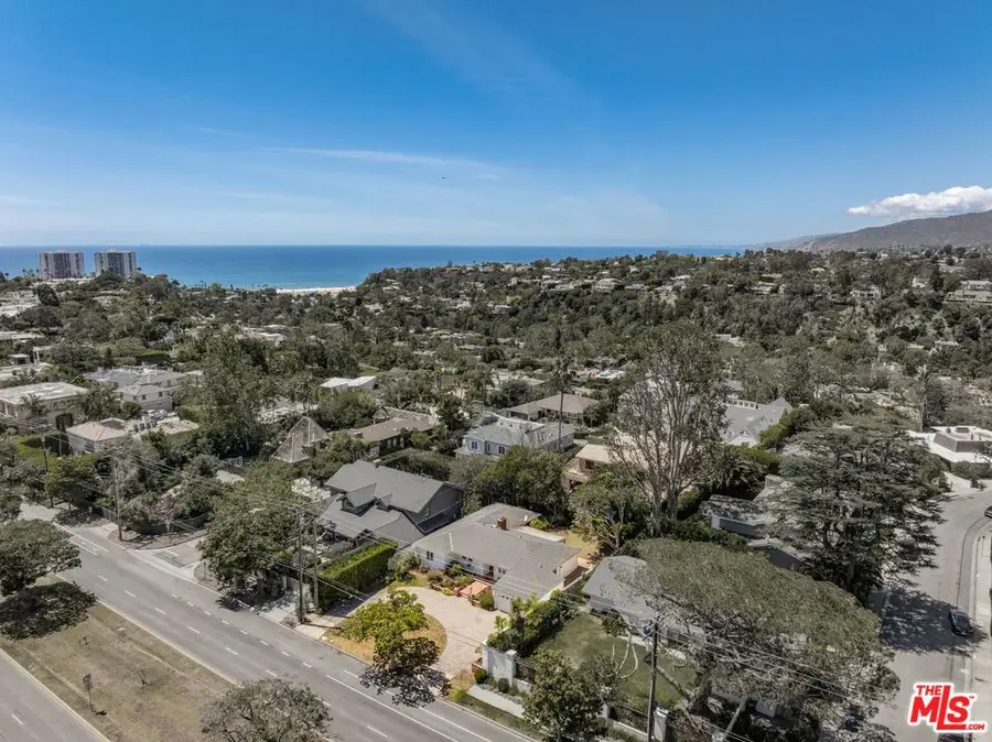 1015 San Vicente Boulevard, Santa Monica, CA 90402 - #2