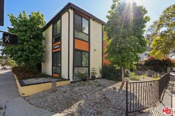 7559 Whitsett Avenue, North Hollywood, CA 91605