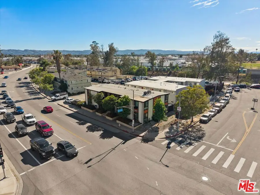 7559 Whitsett Avenue, North Hollywood, CA 91605 - #2