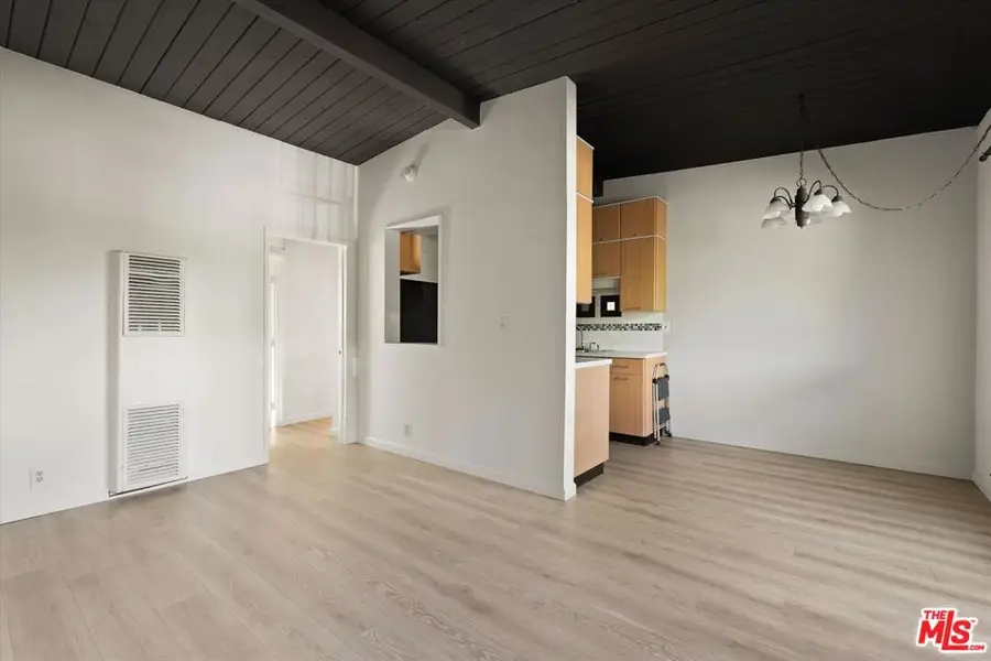 7559 Whitsett Avenue, North Hollywood, CA 91605 - #3