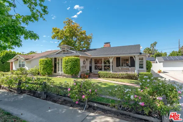 13025 Hartsook Street, Sherman Oaks, CA 91423