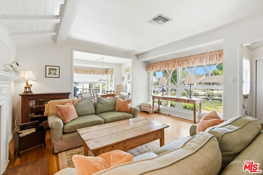 13025 Hartsook Street, Sherman Oaks, CA 91423 - #3
