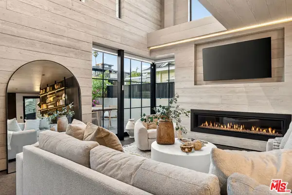 442 Sherman Canal, Venice, CA 90291