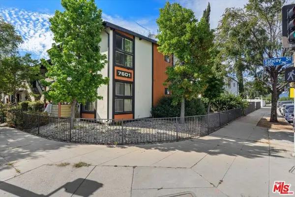 7601 Whitsett Avenue, North Hollywood, CA 91605