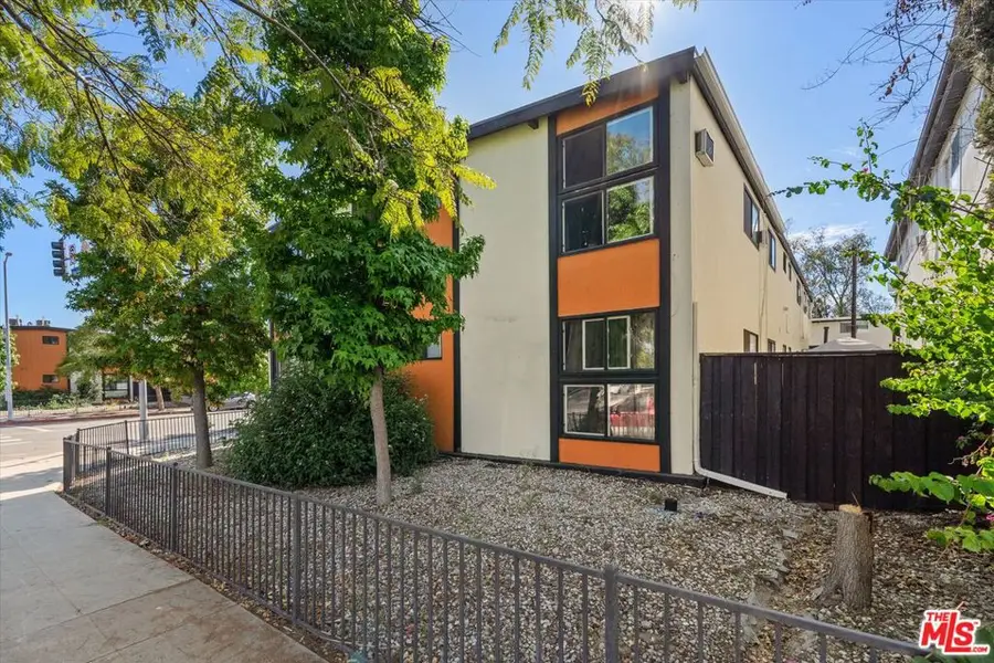 7601 Whitsett Avenue, North Hollywood, CA 91605 - #2