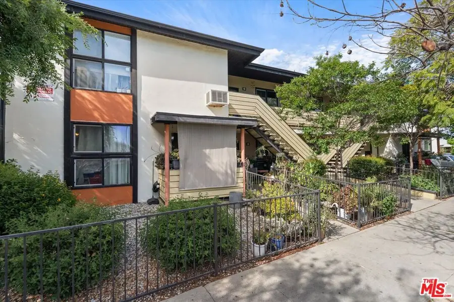 7601 Whitsett Avenue, North Hollywood, CA 91605 - #3