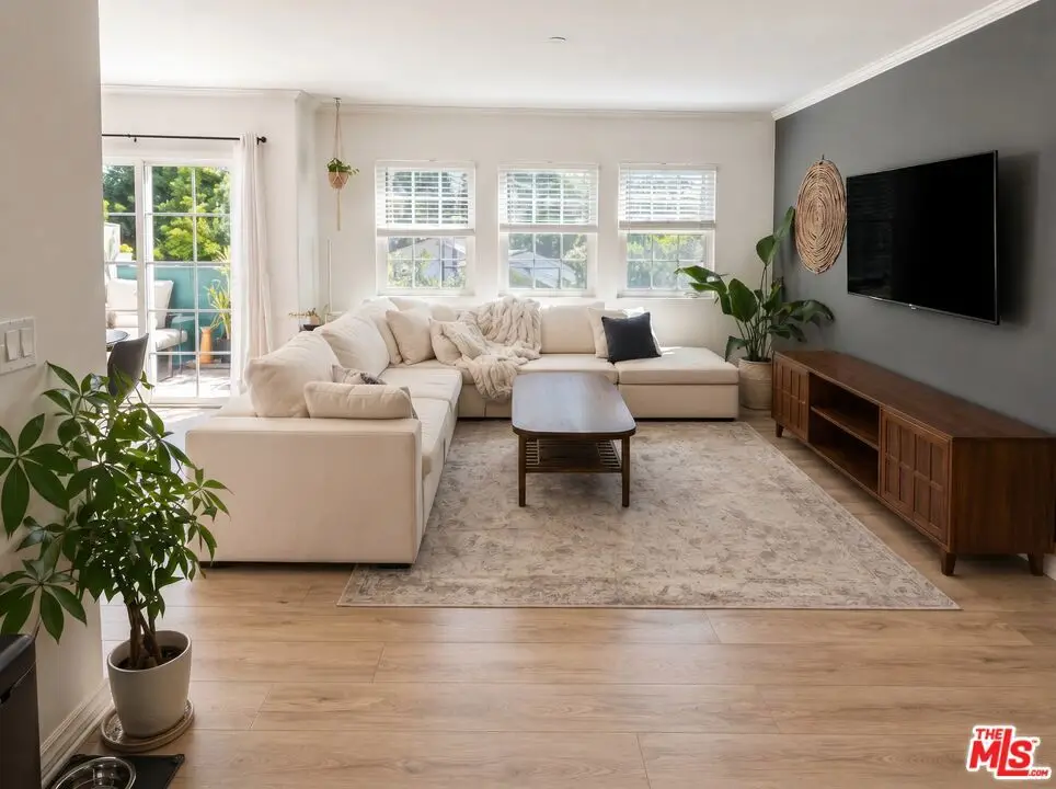 4832 Whitsett Avenue #203, Valley Village, CA 91607 - #1