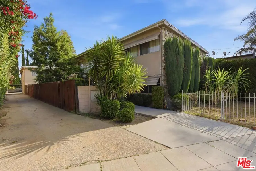 18611 Clark Street, Tarzana, CA 91356 - #2