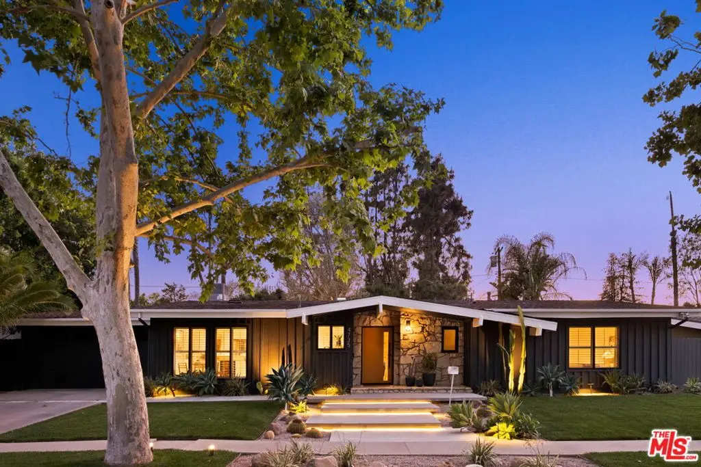 4735 Degovia Avenue, Woodland Hills, CA 91364 - #1