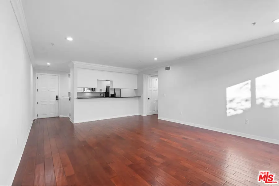 1401 S St Andrews Place #201, Los Angeles, CA 90019 - #2