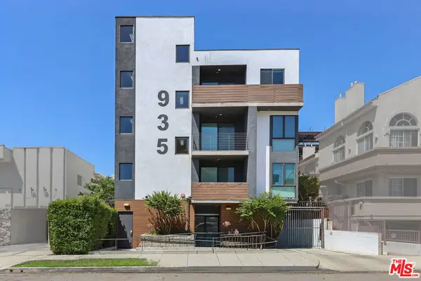 935 N Hudson Avenue #401, Los Angeles, CA 90038