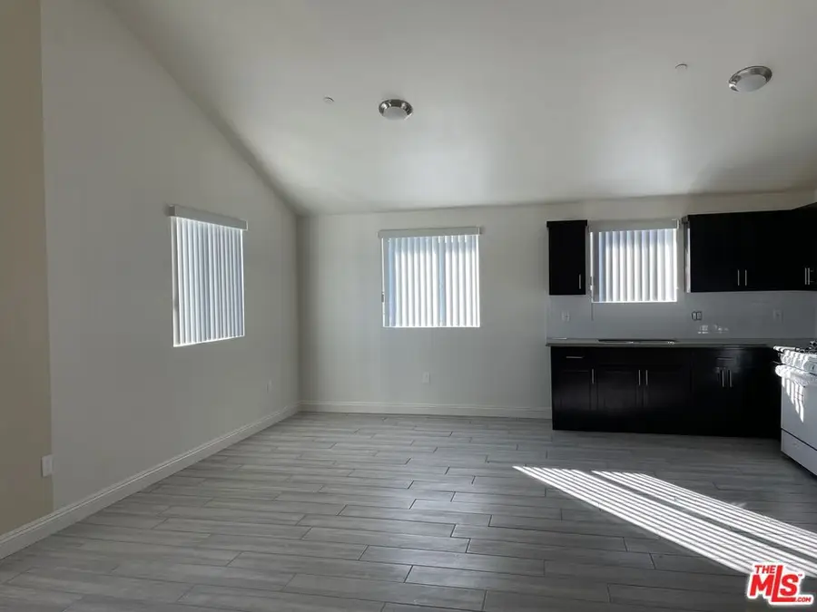 706 W 50th Street, Los Angeles, CA 90037 - #2