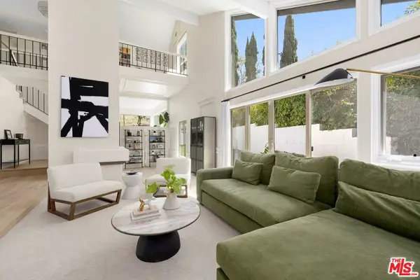2760 Woodwardia Drive, Los Angeles, CA 90077