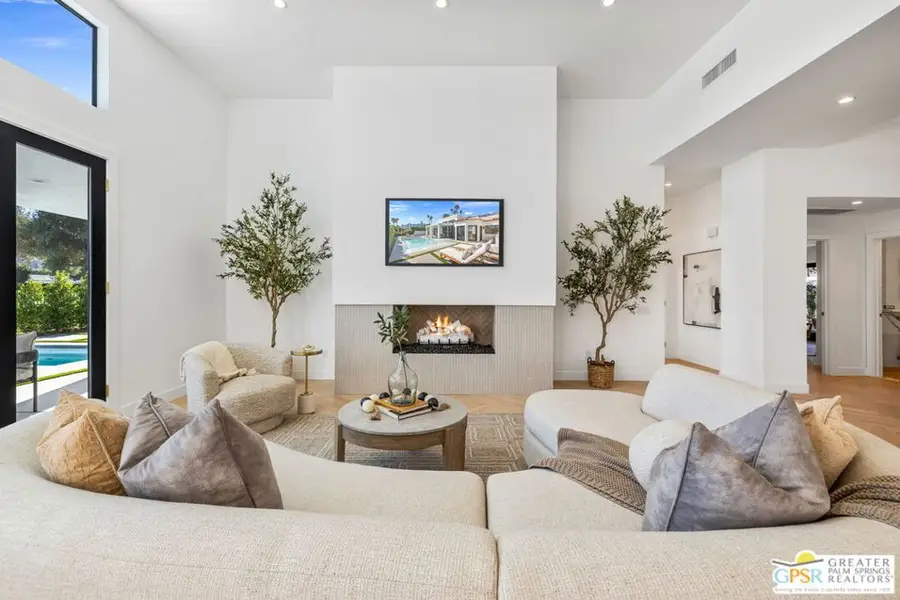 2300 S Calle Palo Fierro, Palm Springs, CA 92264 - #2