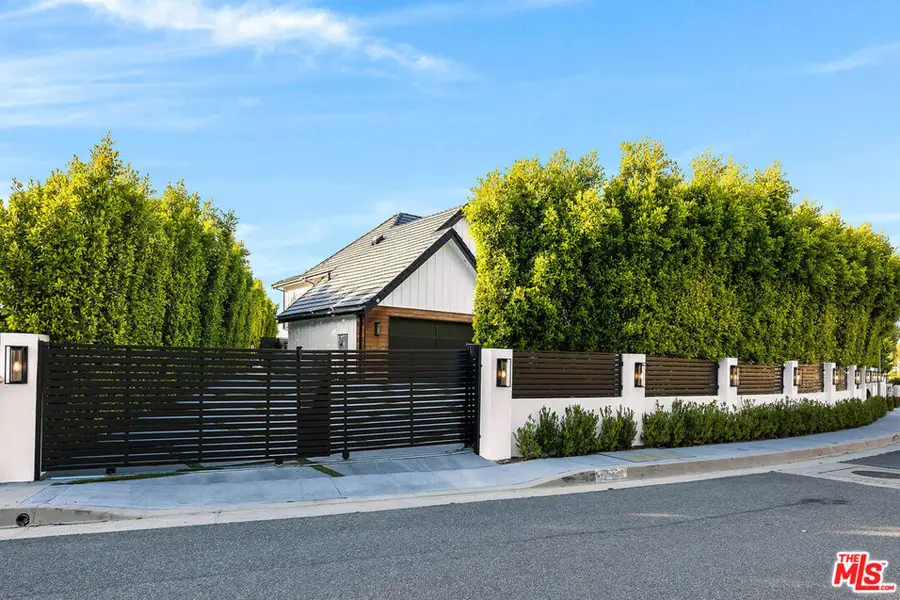 3915 Vista Linda Drive, Encino, CA 91316 - #3