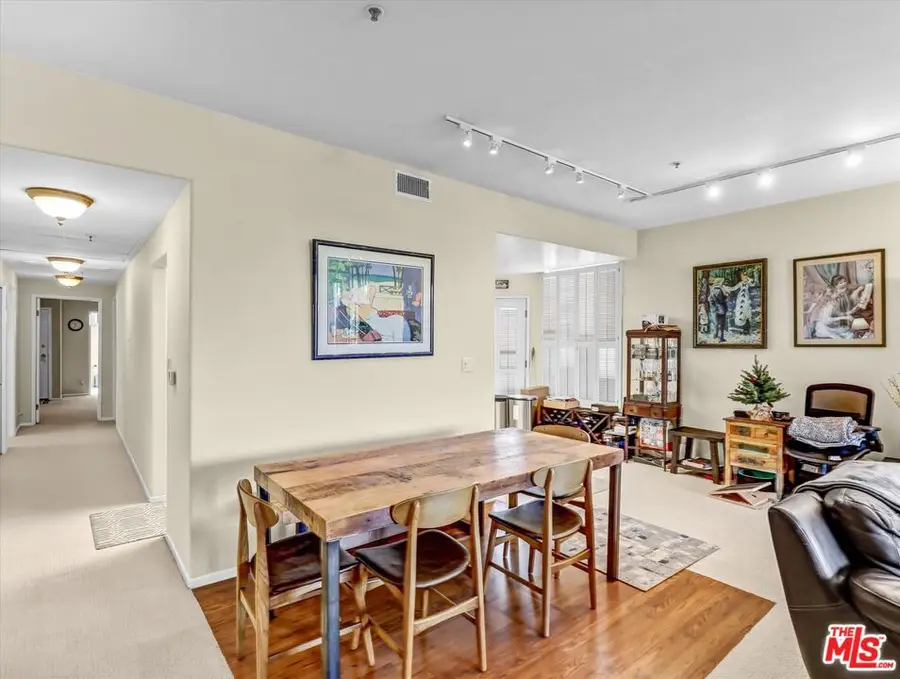 9836 Vidor Drive #302, Los Angeles, CA 90035 - #3