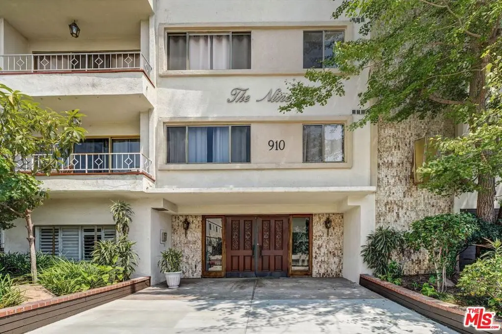 910 S Holt Avenue #305, Los Angeles, CA 90035 - #1