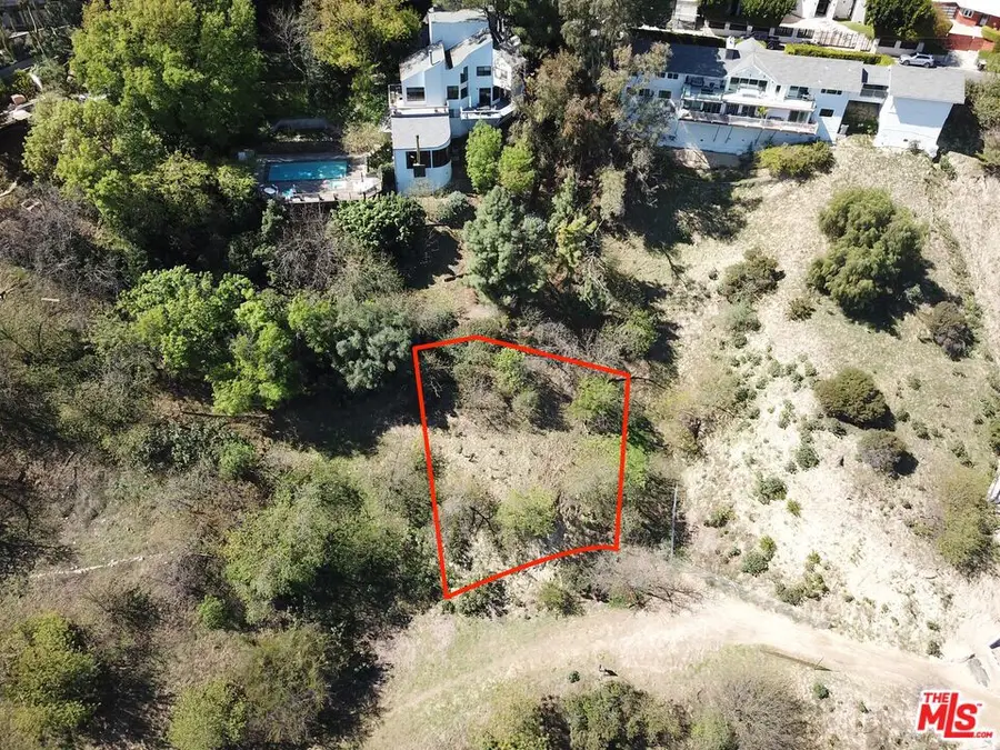 3905 N Hopevale Drive, Sherman Oaks, CA 91403 - #2