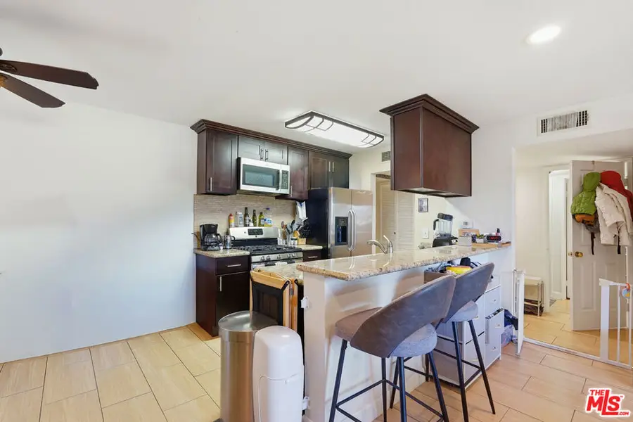 18640 Collins Street #201, Tarzana, CA 91356 - #2